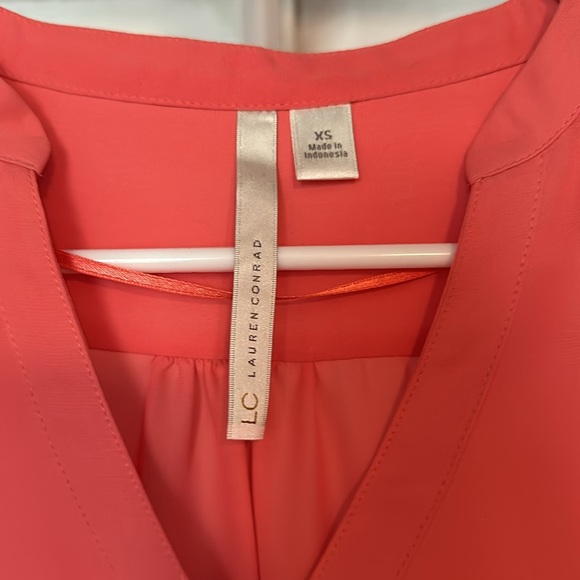 LC Top - Picture 2 of 3